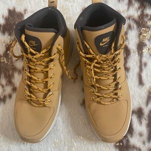 GUC MENS NIKE BOOTS